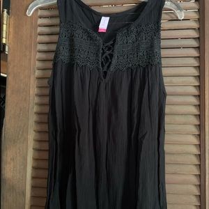 Sleeveless blouse